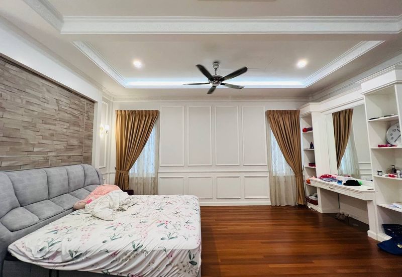 CORNER| RENOVATED Double Storey Bungalow, Jalan Kubah, Bukit Jelutong, Shah Alam For Sale
