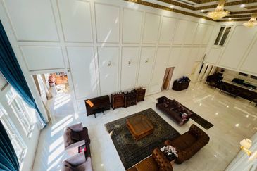 CORNER| RENOVATED Double Storey Bungalow, Jalan Kubah, Bukit Jelutong, Shah Alam For Sale