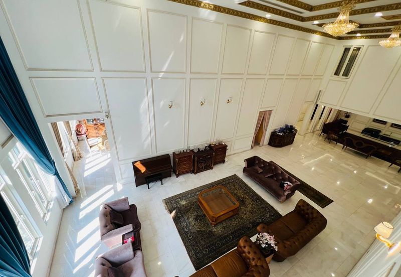 CORNER| RENOVATED Double Storey Bungalow, Jalan Kubah, Bukit Jelutong, Shah Alam For Sale