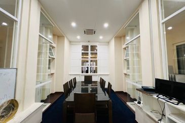 CORNER| RENOVATED Double Storey Bungalow, Jalan Kubah, Bukit Jelutong, Shah Alam For Sale