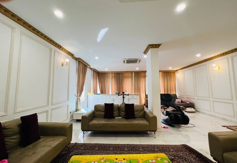 CORNER| RENOVATED Double Storey Bungalow, Jalan Kubah, Bukit Jelutong, Shah Alam For Sale