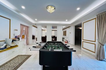 CORNER| RENOVATED Double Storey Bungalow, Jalan Kubah, Bukit Jelutong, Shah Alam For Sale