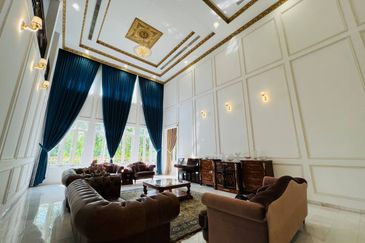 CORNER| RENOVATED Double Storey Bungalow, Jalan Kubah, Bukit Jelutong, Shah Alam For Sale