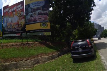 FRONTING DUKE| 2 Parcels of Commercial Land, Semarak, KL For Sale