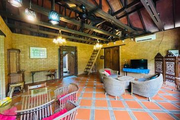 WITH CHALET| TOP OF HILL Agriculture Land, Beranang, Semenyih For Sale