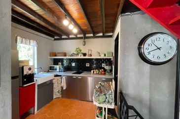 WITH CHALET| TOP OF HILL Agriculture Land, Beranang, Semenyih For Sale