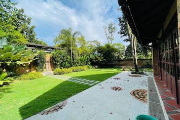 WITH CHALET| TOP OF HILL Agriculture Land, Beranang, Semenyih For Sale