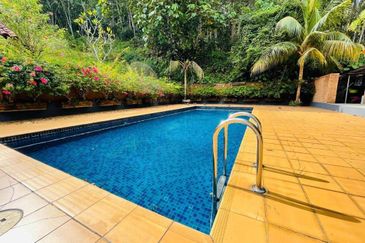 WITH CHALET| TOP OF HILL Agriculture Land, Beranang, Semenyih For Sale