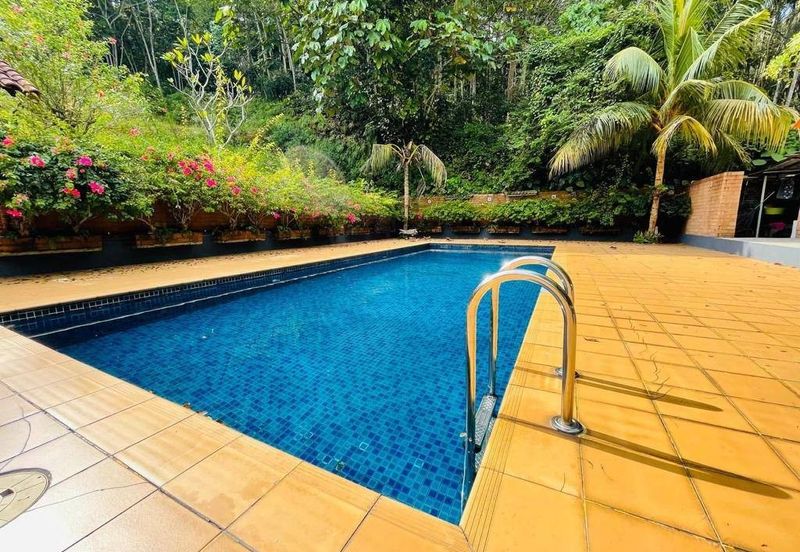 WITH CHALET| TOP OF HILL Agriculture Land, Beranang, Semenyih For Sale