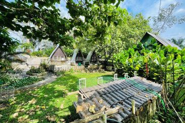 WITH CHALET| TOP OF HILL Agriculture Land, Beranang, Semenyih For Sale