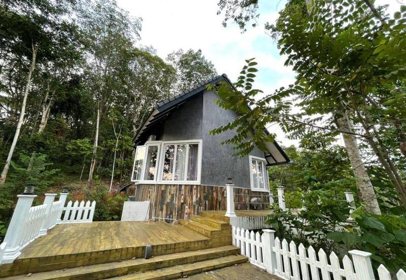 WITH CHALET| TOP OF HILL Agriculture Land, Beranang, Semenyih For Sale