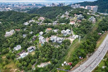 [CORNER] 3 Parcels of Bungalow Lot Country Heights Damansara For Sale