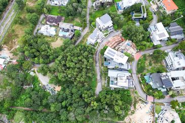 [CORNER] 3 Parcels of Bungalow Lot Country Heights Damansara For Sale