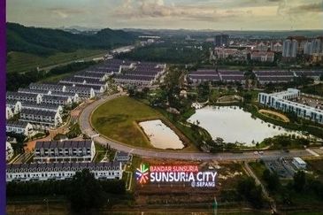 [FRONTING ELITE] Residential Potential Development Land Jenderam, Dengkil For Sale