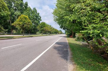 [FRONTING LEBUH AMJ] Potential Development Land Jasin, Melaka For Sale