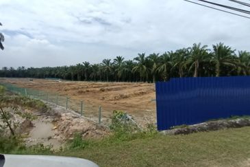 Jalan Bukit Cherakah