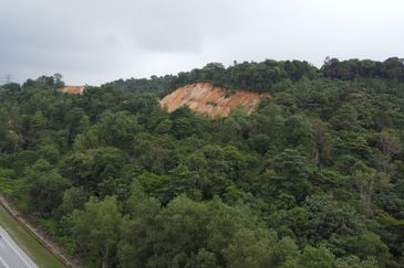 Jalan Bukit Cherakah