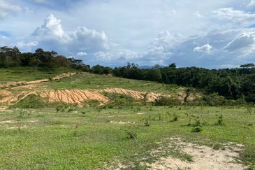 [NEXT TO ECO MAJESTIC] Residential Potential Development Land Beranang For Sale