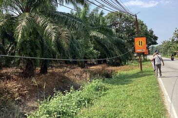 Residential Potential Development Land Bukit Kemandul, Jenjarom For Sale