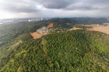 [FRONTING ROAD] Residential Potential Development Land Sungai Merab, Kajang For Sale