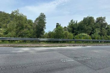 [FRONTING ROAD] Mix Development Land Teluk Chempedak, Kuantan, Pahang For Sale