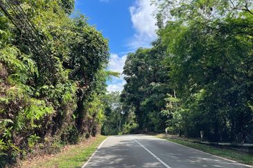 [FRONTING ROAD] Residential Potential Development Land Sungai Merab, Kajang For Sale