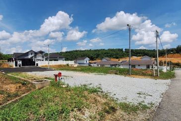 [FRONTING MAIN ROAD] Residential Potential Development Land Kampung Limau Manis, Kajang For Sale