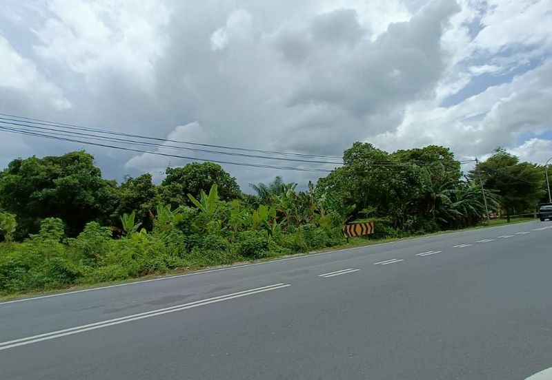 [FRONTING MAIN ROAD] Residential Potential Development Land Jenjarom For Sale