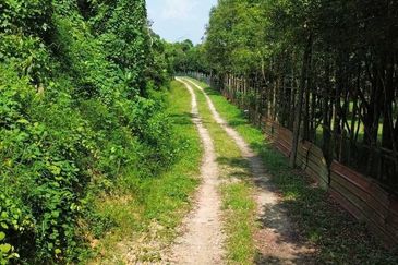 Taman Desa Jenderam Hilir