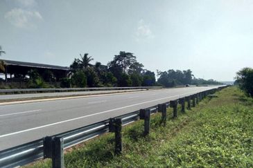 [FRONTING MAIN ROAD] Industrial Development Land Segamat, Johor For Sale