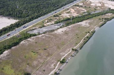 [FRONTING HIGHWAY] Industrial Development Land Costa Lagenda Industrial Park, Pulau Indah For Sale