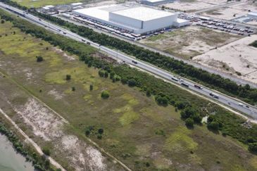 [FRONTING HIGHWAY] Industrial Development Land Costa Lagenda Industrial Park, Pulau Indah For Sale