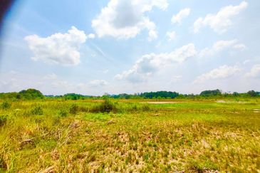 3 Lot of Prime Commercial Potential Development Land Nilai Impian, Negeri Sembilan For Sale