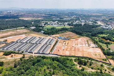 [NEAR NOTTINGHAM UNIVERSITY] Potential Development Land Semenyih, Selangor For Sale