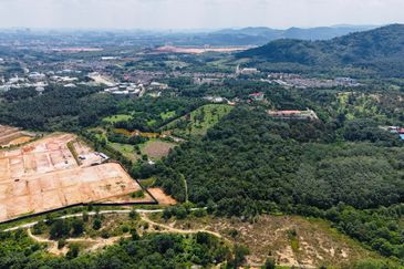 [NEAR NOTTINGHAM UNIVERSITY] Potential Development Land Semenyih, Selangor For Sale