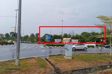 [FRONTING MAIN ROAD] Commercial Development Land Temerloh, Pahang For Sale