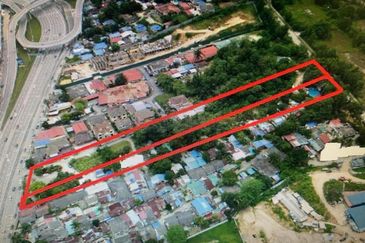 Pantai Dalam Kampung Kerinchi