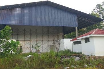 [WITH WAREHOUSE] Industrial Land, Hulu Semenyih For Sale