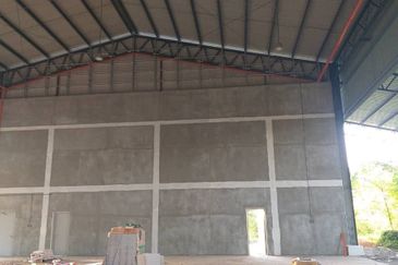 [WITH WAREHOUSE] Industrial Land, Hulu Semenyih For Sale