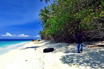 Beachfront Land, Pulau Lang Tengah, Terengganu For Sale