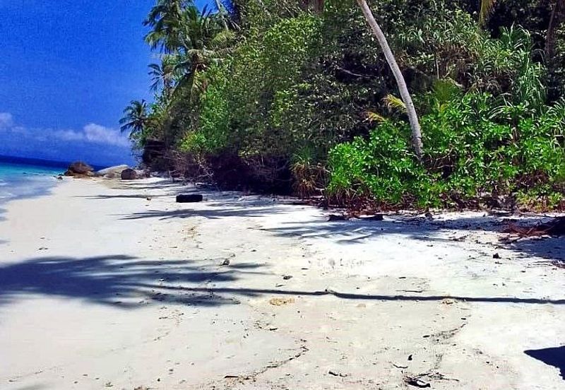 Beachfront Land, Pulau Lang Tengah, Terengganu For Sale