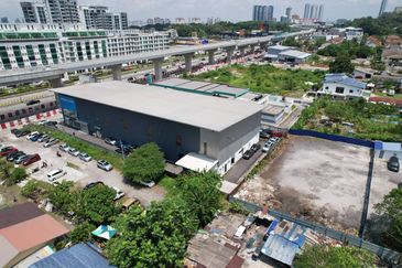 Kampung Sungai Kayu Ara