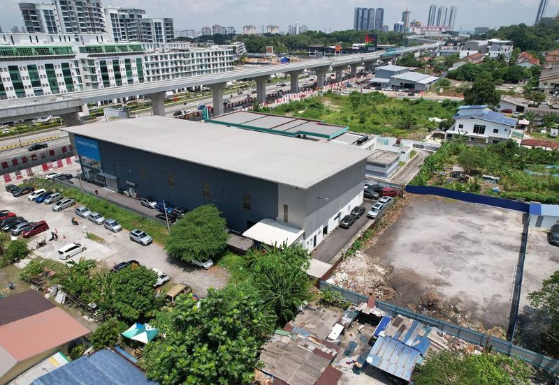 Kampung Sungai Kayu Ara