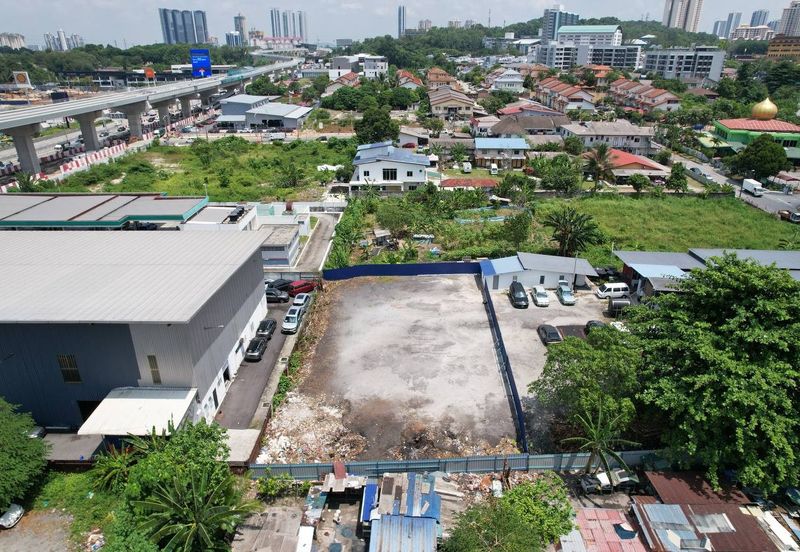 Kampung Sungai Kayu Ara