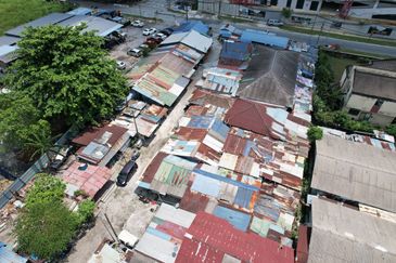 Kampung Sungai Kayu Ara