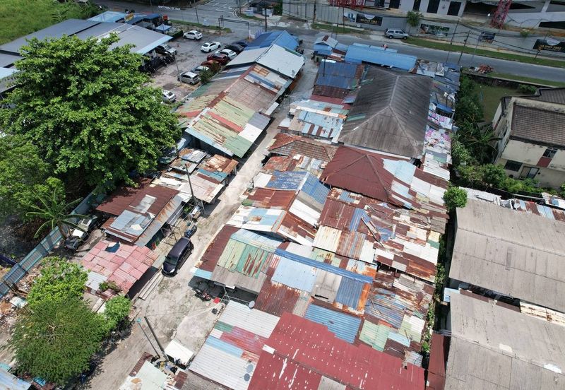 Kampung Sungai Kayu Ara