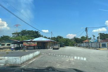 Residential Potential Development Land Sesapan Batu Kelubi 1, Beranang For Sale