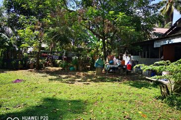 Bungalow Land Kampung Klang Gates Baharu, Kuala Lumpur For Sale