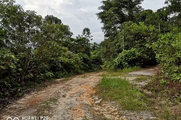 [HILL PEAK] Residential Potential Development Land Jalan Bangi - Salak, Sepang For Sale