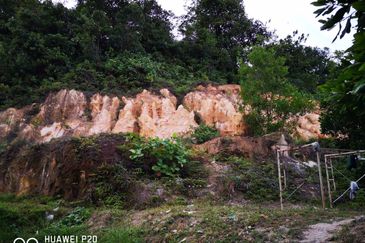 [HILL PEAK] Residential Potential Development Land Jalan Bangi - Salak, Sepang For Sale